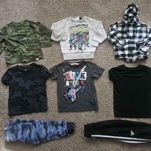 Bundle of 6 Tops & 2 Pants Size 2T EUC Gap, Marvel, Adidas, H&M